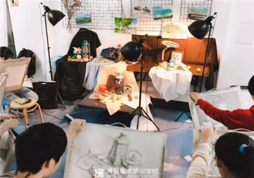 ����������ѵѧУ���������ɡ�̽�������顢��Ϸʽ�ķ�������˼άѵ��