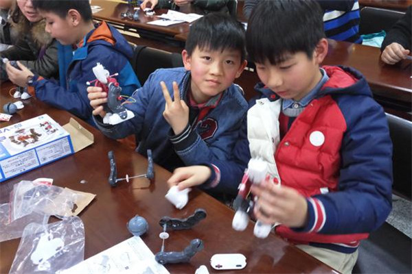 ����ʿ�����˽�������