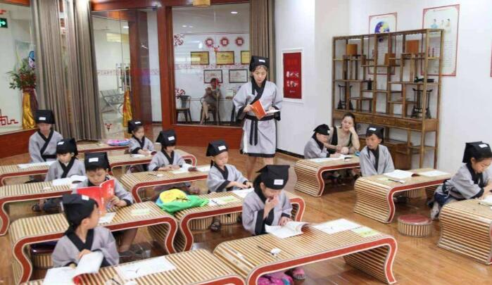 ��ѩ���׶���ѧ����