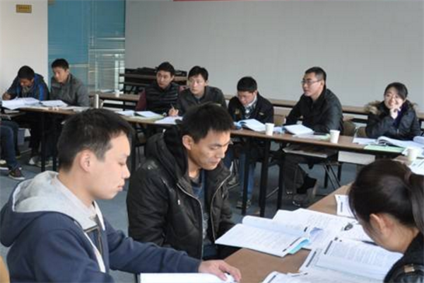 �й�����Ա������