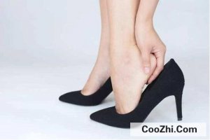 ��Ь��ǰ��ĥ�ŵ�С����